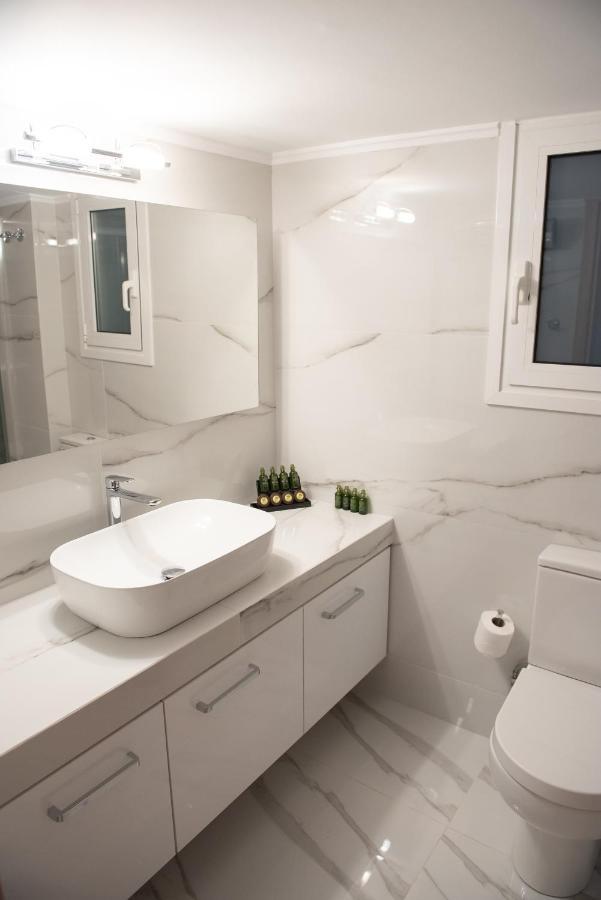 Appartement Newly Renovated Flat 500M From Subway Station à Athènes Extérieur photo